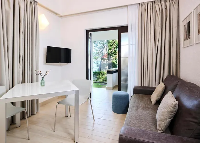 Front In With Wifi * Porec